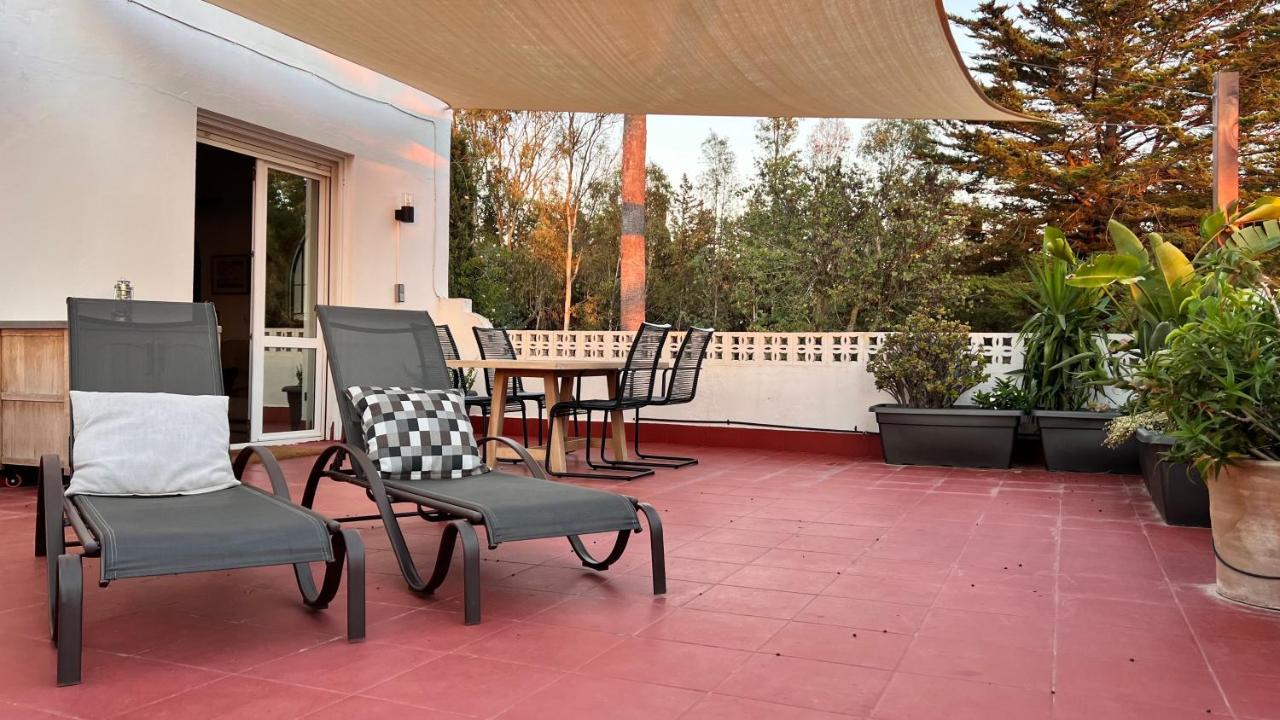 Arriba Stijlvol Appartement Met Zwembad En Tuin Кониль-де-ла-Фронтера Экстерьер фото